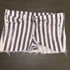 Divided Size 12 Black White Stripe Curt Off Jean Shorts